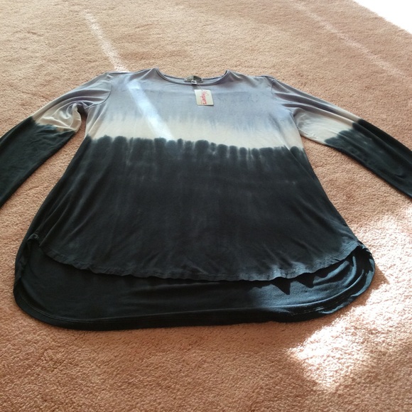 Annie Turbin Tops - Annie Turbin tie dye shirt